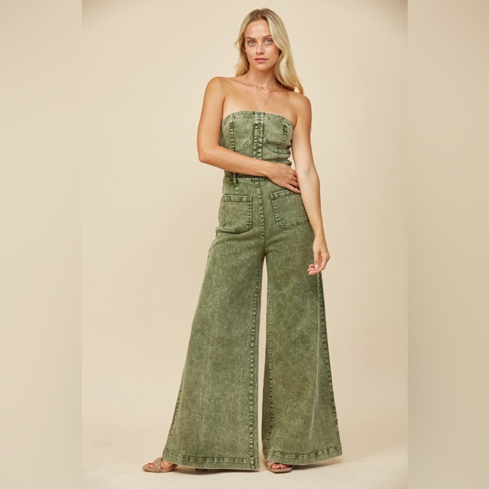 Green Wide Leg Pants with Vintage Wash
